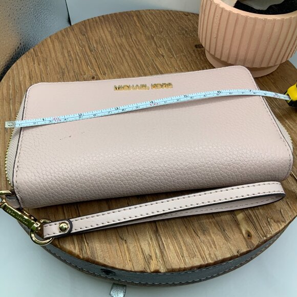 Michael Kors Powder Blush Jet Set Travel Flat Leather Pebbled Wristlet Wallet - Picture 8 of 8